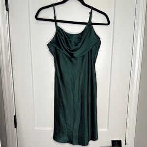 NWT Saints & Secrets Elegant Emerald Green Slip Dress -‎ Small